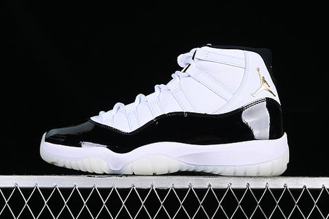 AIR JORDAN 11