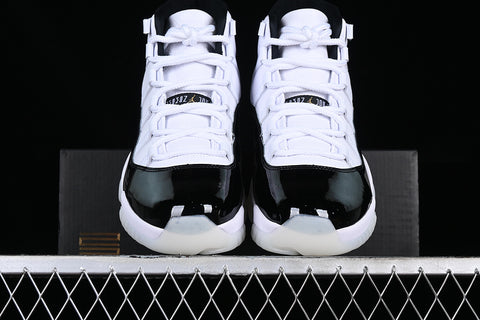 AIR JORDAN 11