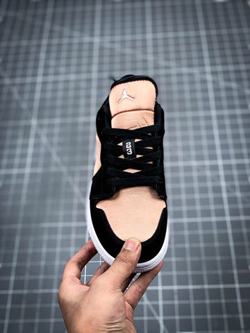 AIR JORDAN 1