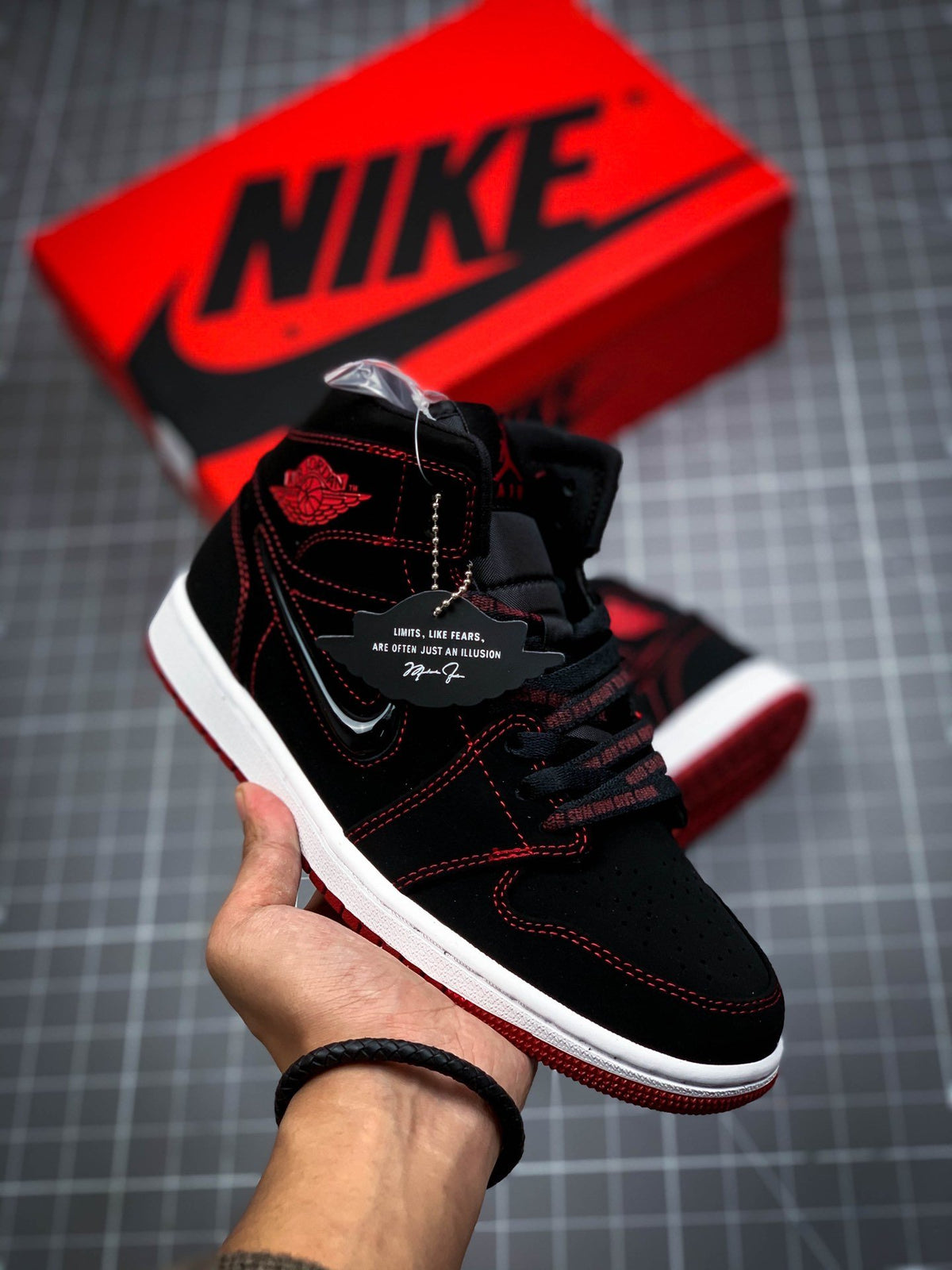 AIR JORDAN 1