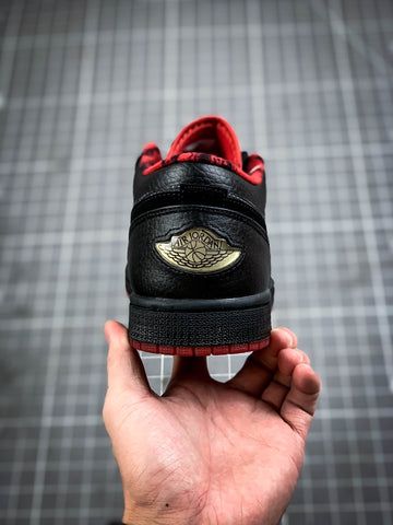 AIR JORDAN 1