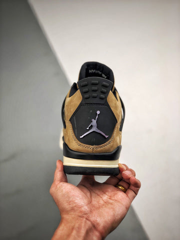 AIR JORDAN 4