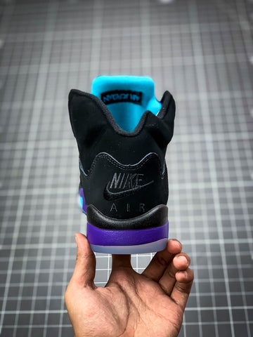 AIR JORDAN 5