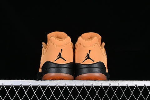 AIR JORDAN RETRO