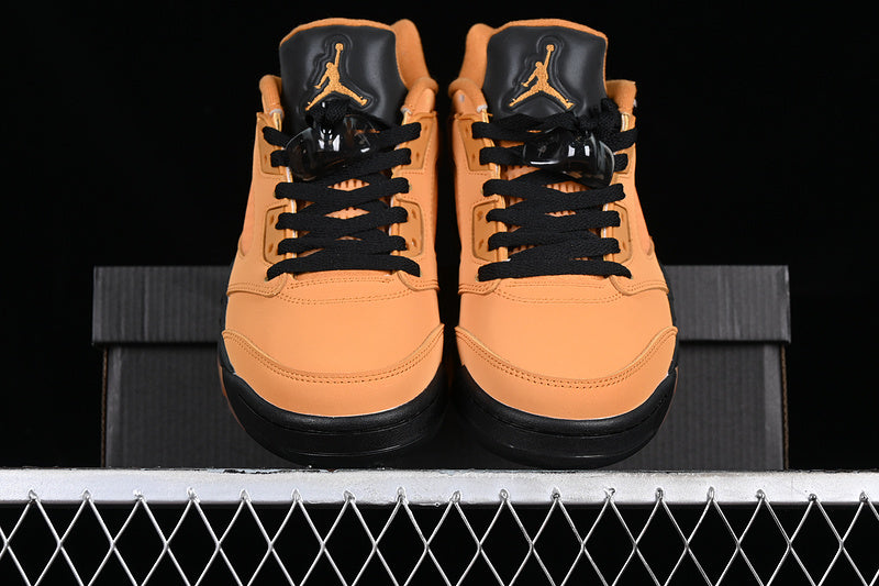 AIR JORDAN RETRO