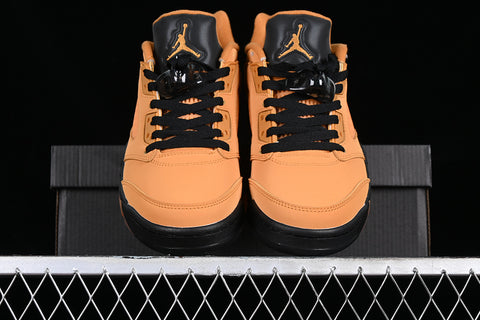AIR JORDAN RETRO