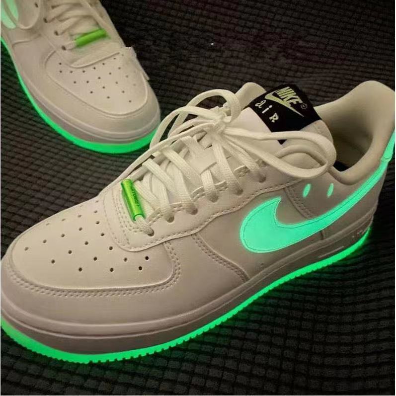 NIKE AIR FORCE ONE LUCES