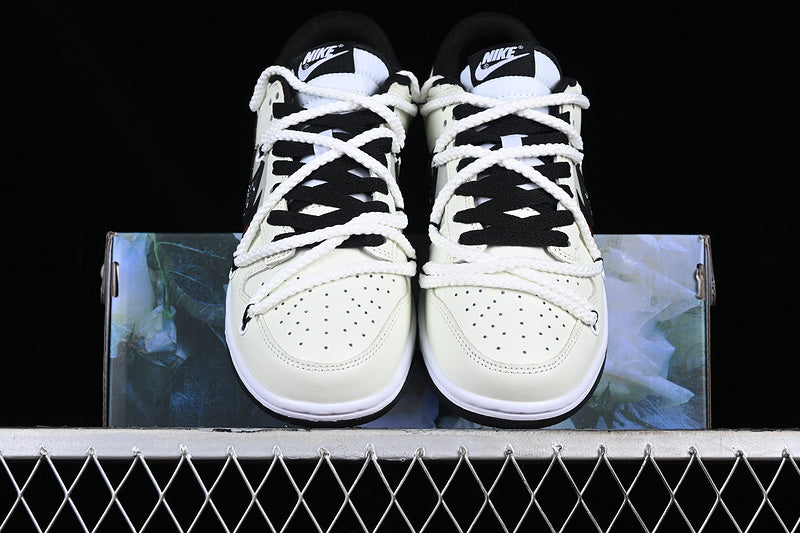 SB WHITE BLACK