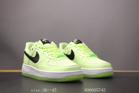 NIKE AIR FORCE ONE