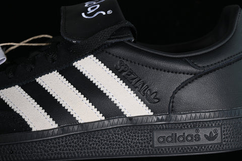 HANDBALL SPEZIAL BLACK