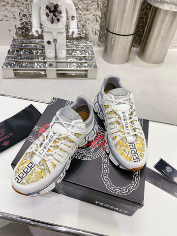 VERSACE