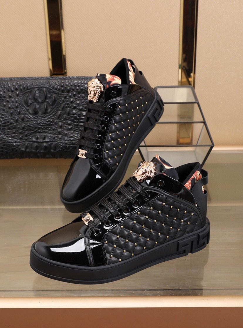 VERSACE