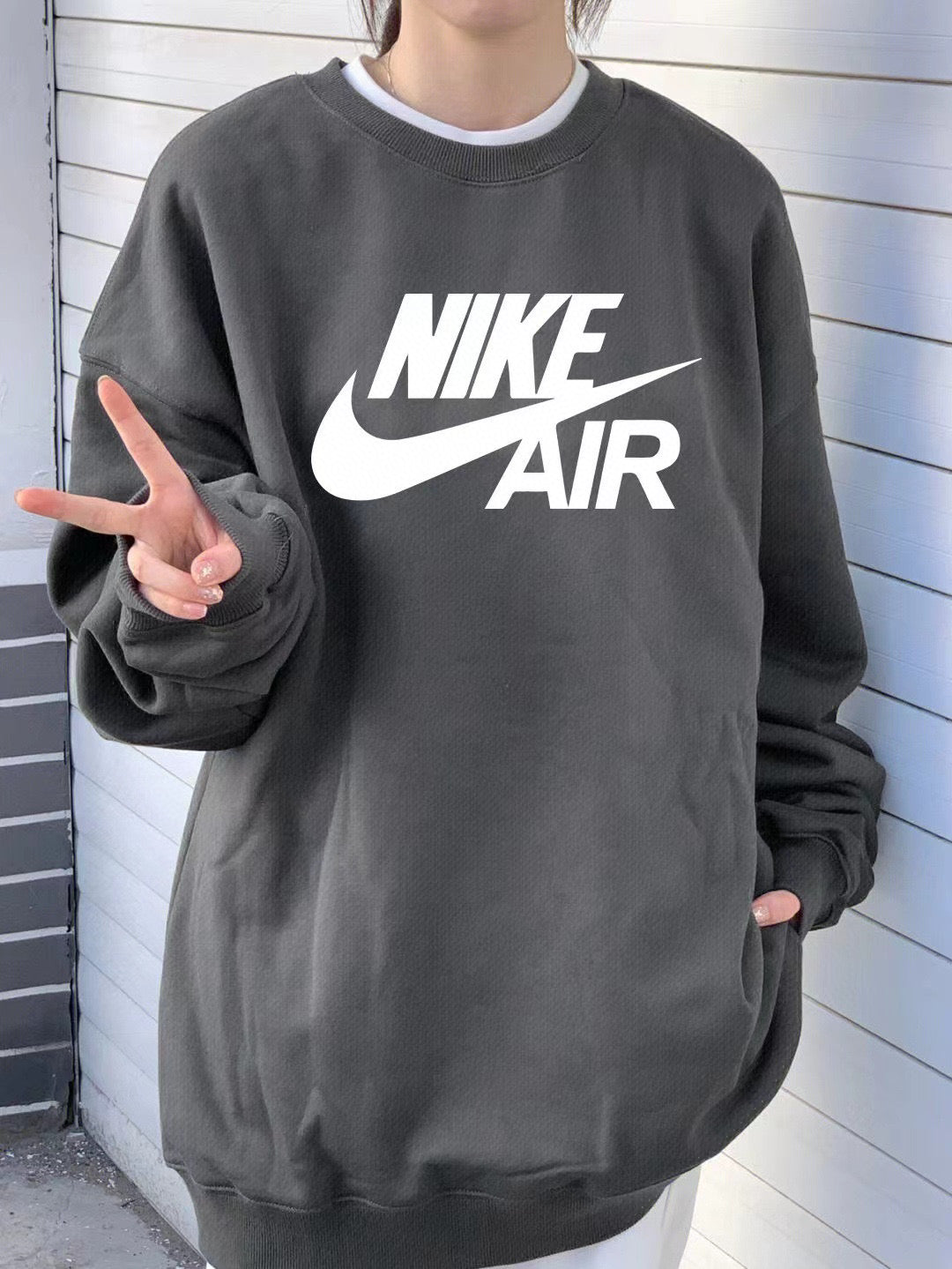 NIKE