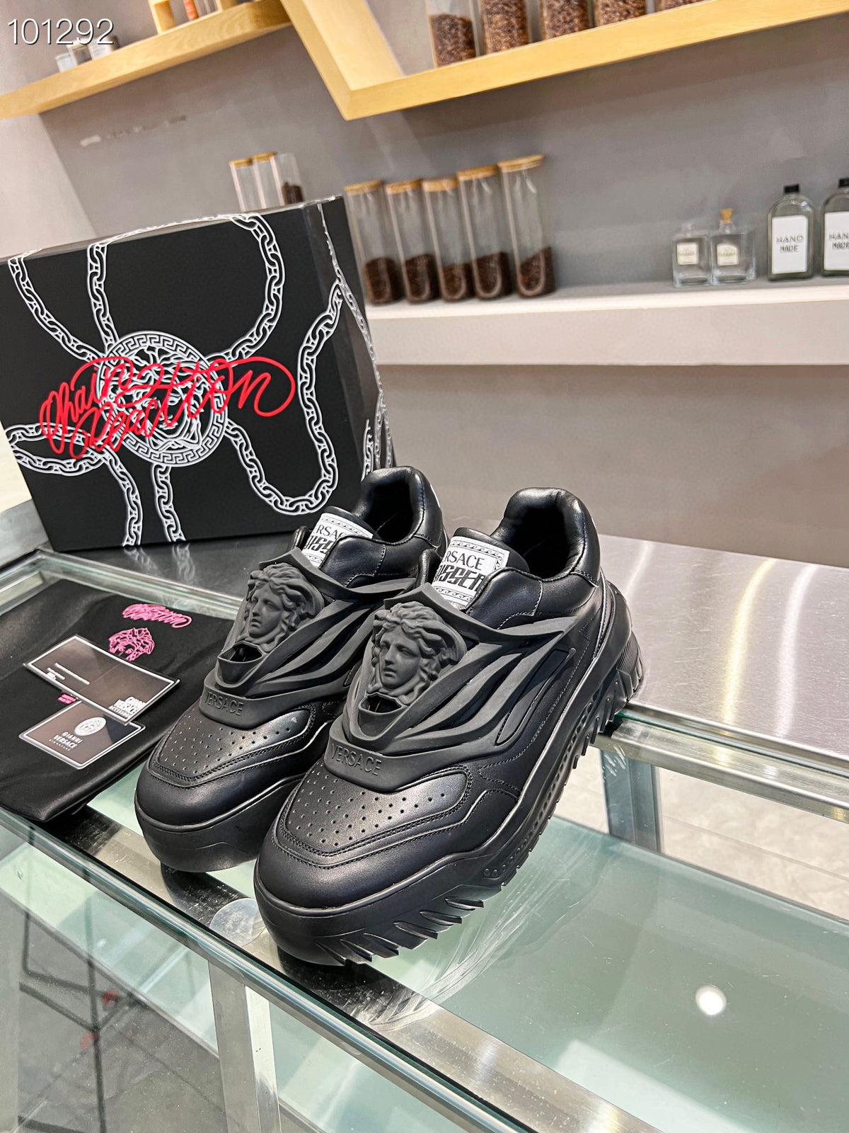 VERSACE