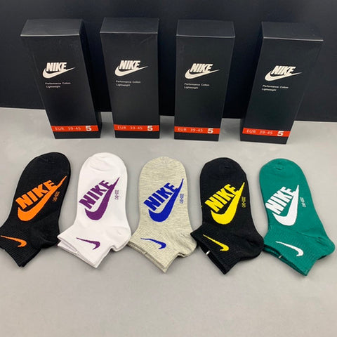 NIKE